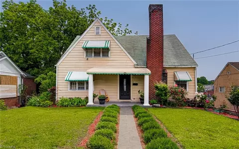 2337 Okalina Ave, Winston Salem, NC 27105