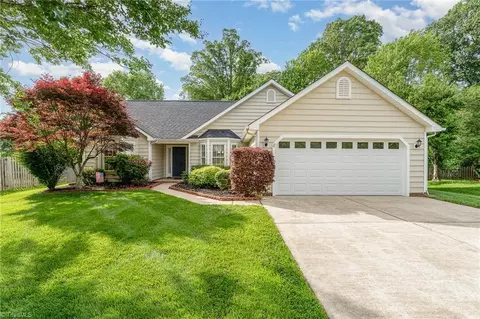 11 Montford Ct, Greensboro, NC 27455