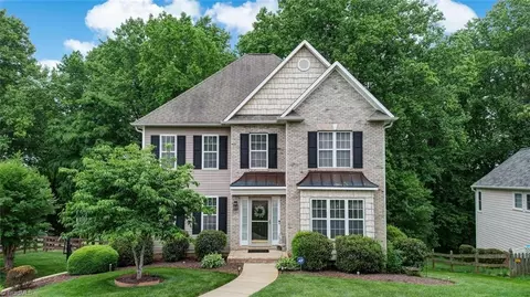 438 Kingsmill Dr, Advance, NC 27006