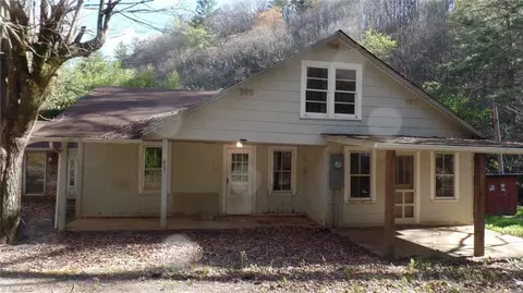 407 Lois Ln, Fleetwood, NC 28626