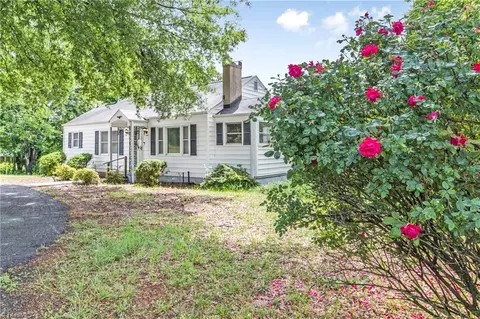 4466 Us Highway 158, Advance, NC 27006