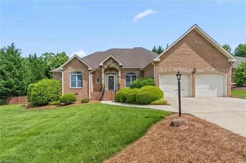 6974 Chapsworth Dr, Trinity, NC 27370 photo 3