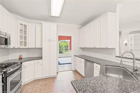 6974 Chapsworth Dr, Trinity, NC 27370 photo 13