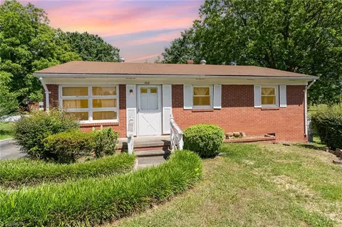 1210 Wallace St, Burlington, NC 27217