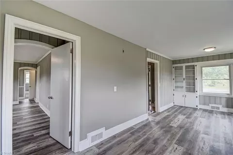 Entry Way - 1171 Mitchell Rd, Pilot Mountain, NC 27041 photo 1 of 2
