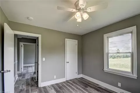 Bedroom - 1171 Mitchell Rd, Pilot Mountain, NC 27041 photo 4 of 4