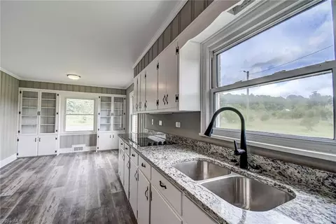 Kitchen - 1171 Mitchell Rd, Pilot Mountain, NC 27041 photo 6 of 6