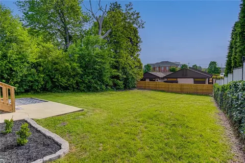802 Carrick St, High Point, NC 27262 photo 32
