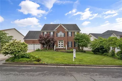 2944 Glen Echo Ct, High Point, NC 27265