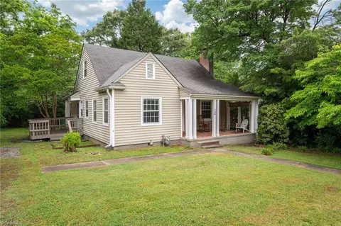 708 Mayflower Dr, Greensboro, NC 27403