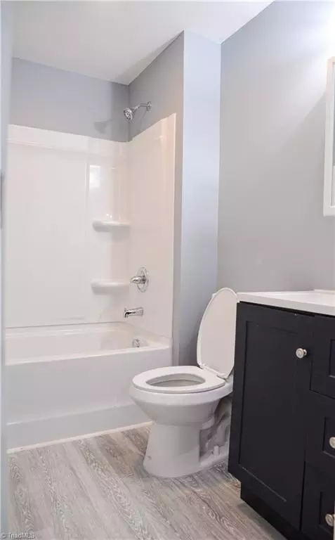 Bath - 802 Worth St, High Point, NC 27261 photo 2 of 2