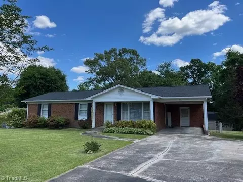3751 Chadwick Dr, Archdale, NC 27263