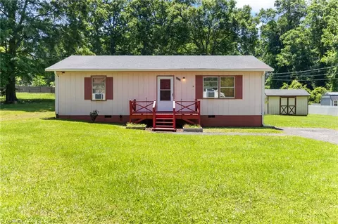 1218 Maryland Ave, Eden, NC 27288