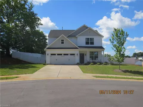 101 Ascender Dr, King, NC 27021