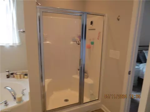 Bath - 101 Ascender Dr, King, NC 27021 photo 1 of 4