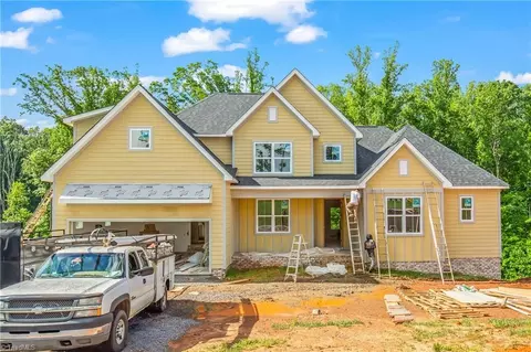 175 Arrow Glenn Ct, Advance, NC 27006