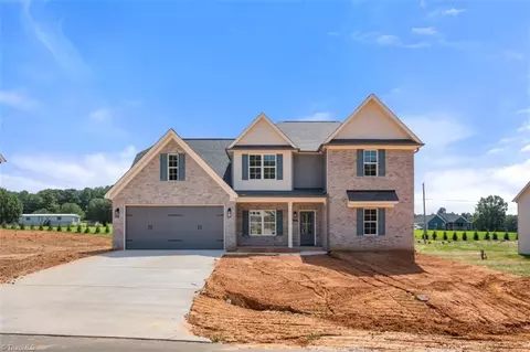 163 Hackamore Trl, Lexington, NC 27295