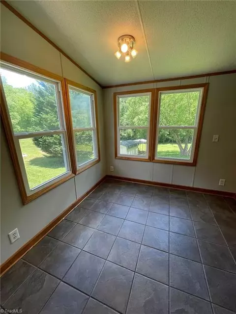 274 Maplebrook Dr, Elkin, NC 28621 photo 20