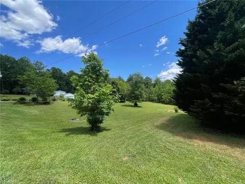 274 Maplebrook Dr, Elkin, NC 28621 photo 45