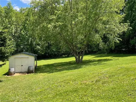 274 Maplebrook Dr, Elkin, NC 28621 photo 41