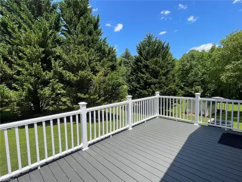 274 Maplebrook Dr, Elkin, NC 28621 photo 9