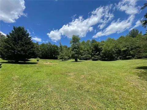 274 Maplebrook Dr, Elkin, NC 28621 photo 48