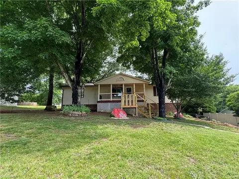 1960 Skycrest Dr, Winston Salem, NC 27127