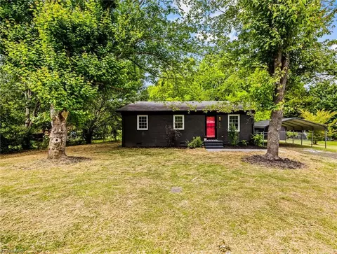 132 Kime Ave W, Liberty, NC 27298