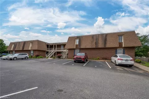 314 Windsor Manor Way #B, Kernersville, NC 27284