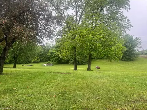 262 Summit Dr, Mount Airy, NC 27030 photo 19