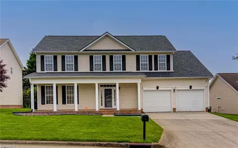 636 Pecan Ridge Cir, Kernersville, NC 27284