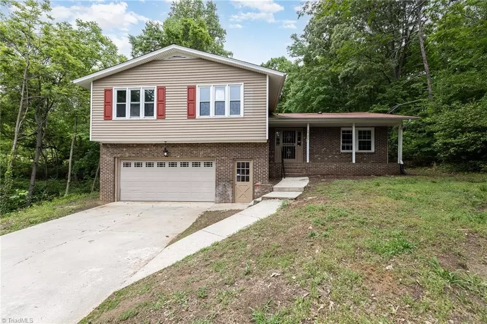 2725 New Walkertown Rd, Winston Salem, NC 27105 28 Photos Movoto