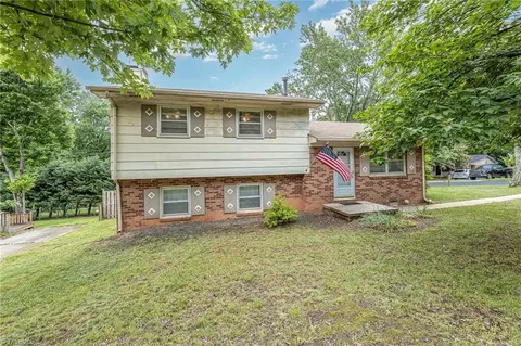 2308 Hathaway Dr, Greensboro, NC 27408