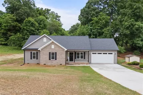 1075 Canyon Dr, Rural Hall, NC 27045
