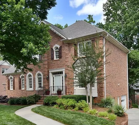 125 Laurel View Ct, Winston Salem, NC 27104
