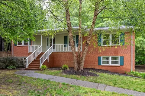 415 Ja Mar Dr, Kernersville, NC 27284