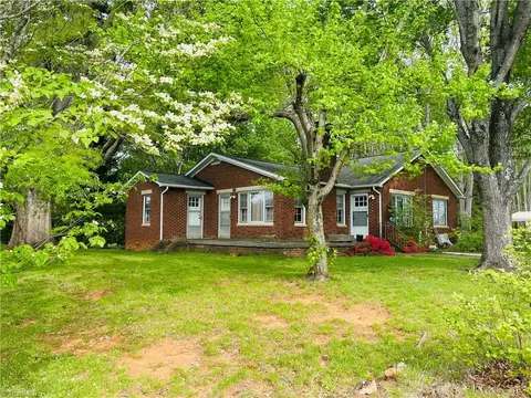 210 W Nc Highway 901, Harmony, NC 28634