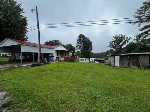 2463 Mountain View Loop, Stuart, VA 24171 photo 3