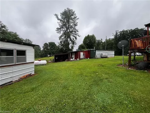 2463 Mountain View Loop, Stuart, VA 24171 photo 7