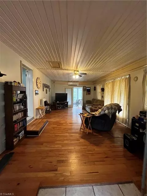 2463 Mountain View Loop, Stuart, VA 24171 photo 27