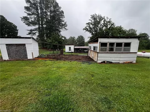 2463 Mountain View Loop, Stuart, VA 24171 photo 6