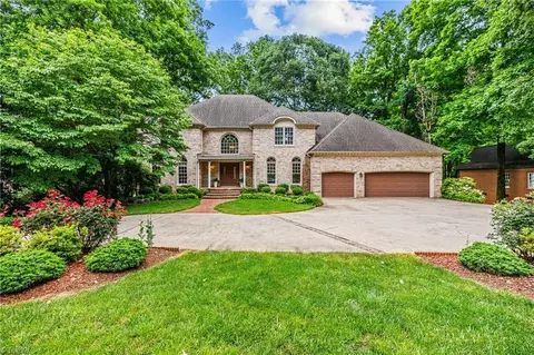 3802 Obriant Pl, Greensboro, NC 27410