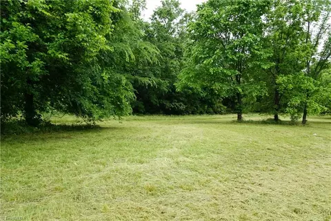 253 Urban St N, Thomasville, NC 27360
