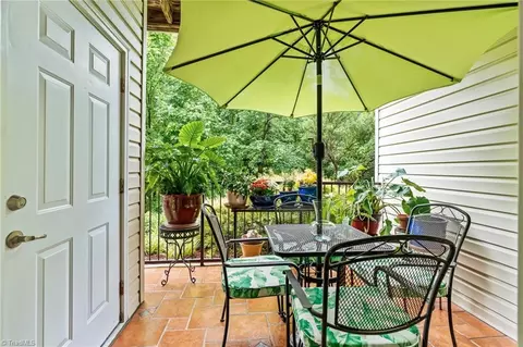 3610 Spanish Peak Dr, High Point, NC 27265
