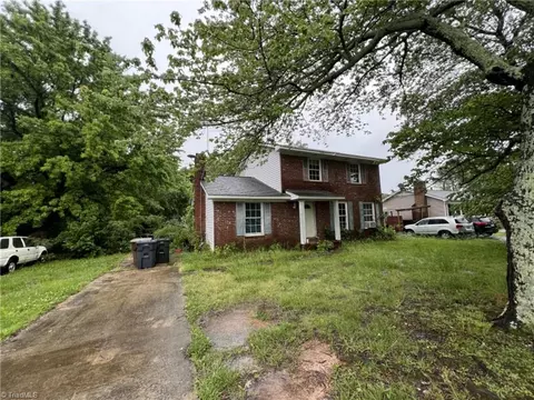 2401 Phoenix Dr, Greensboro, NC 27406