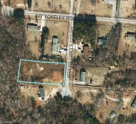 158 Briers Circle Ct, Winston Salem, NC 27107
