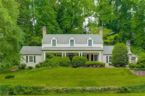 1408 Reynolda Rd, Winston Salem, NC 27104