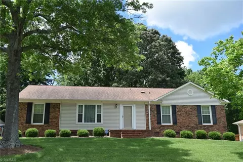 2402 Pine Lake Dr, Greensboro, NC 27407