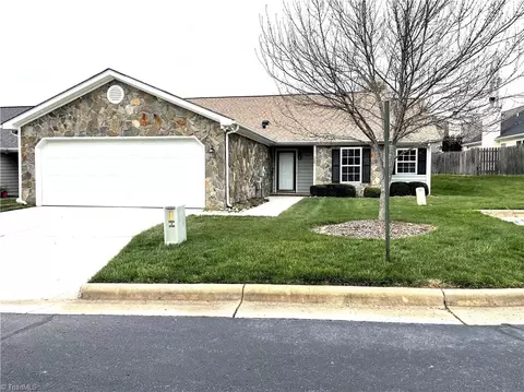 3929 Cloverwood Meadow Ln, High Point, NC 27265
