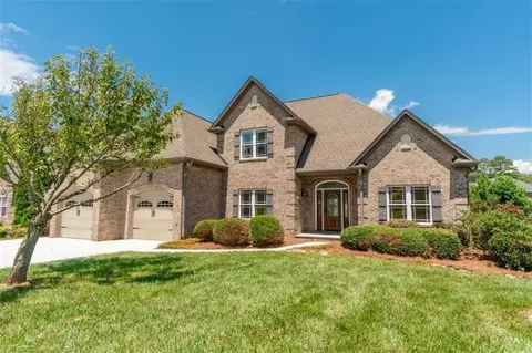 5248 Gnarl Wood Rd, Lewisville, NC 27023